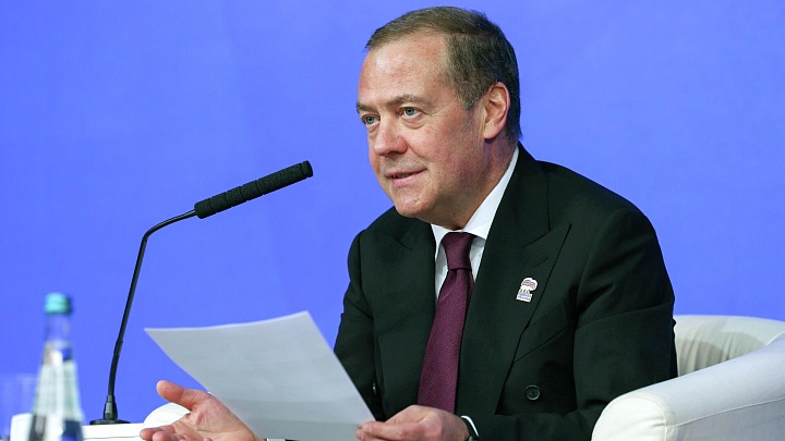 Медведев рассказал о возможном ответе ЕС на конфискацию российских активов