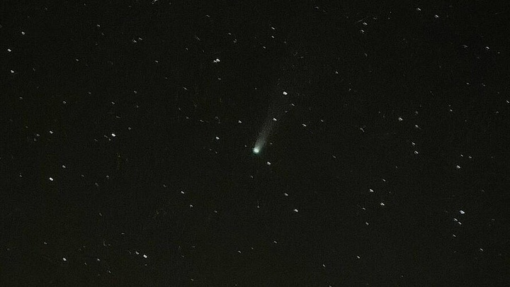 Житель Свердловской области сфотографировал редкую комету
