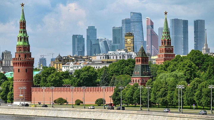 В Кремле рассказали, как экономика обеспечивает потребности ВС России