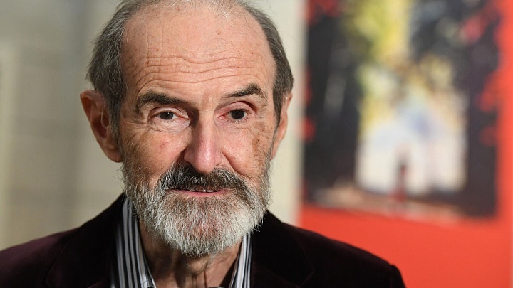 Художника Булатова кремируют после церемонии прощания