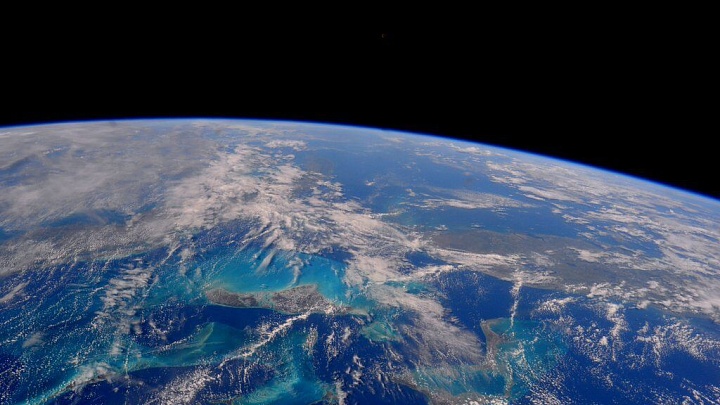 Ученый объяснил ослабление магнитного поля Земли в Атлантике